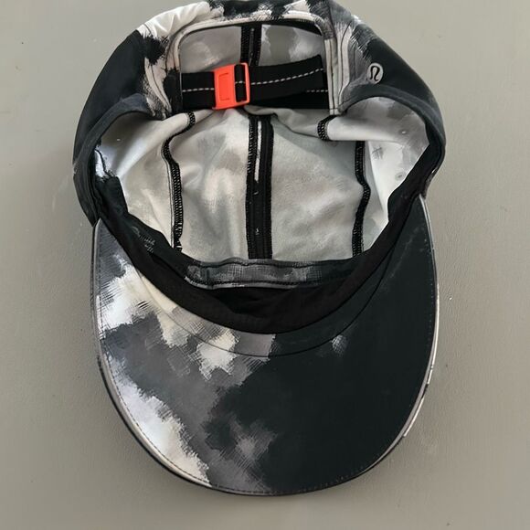 LULULEMON Running Hat - Picture 6 of 7